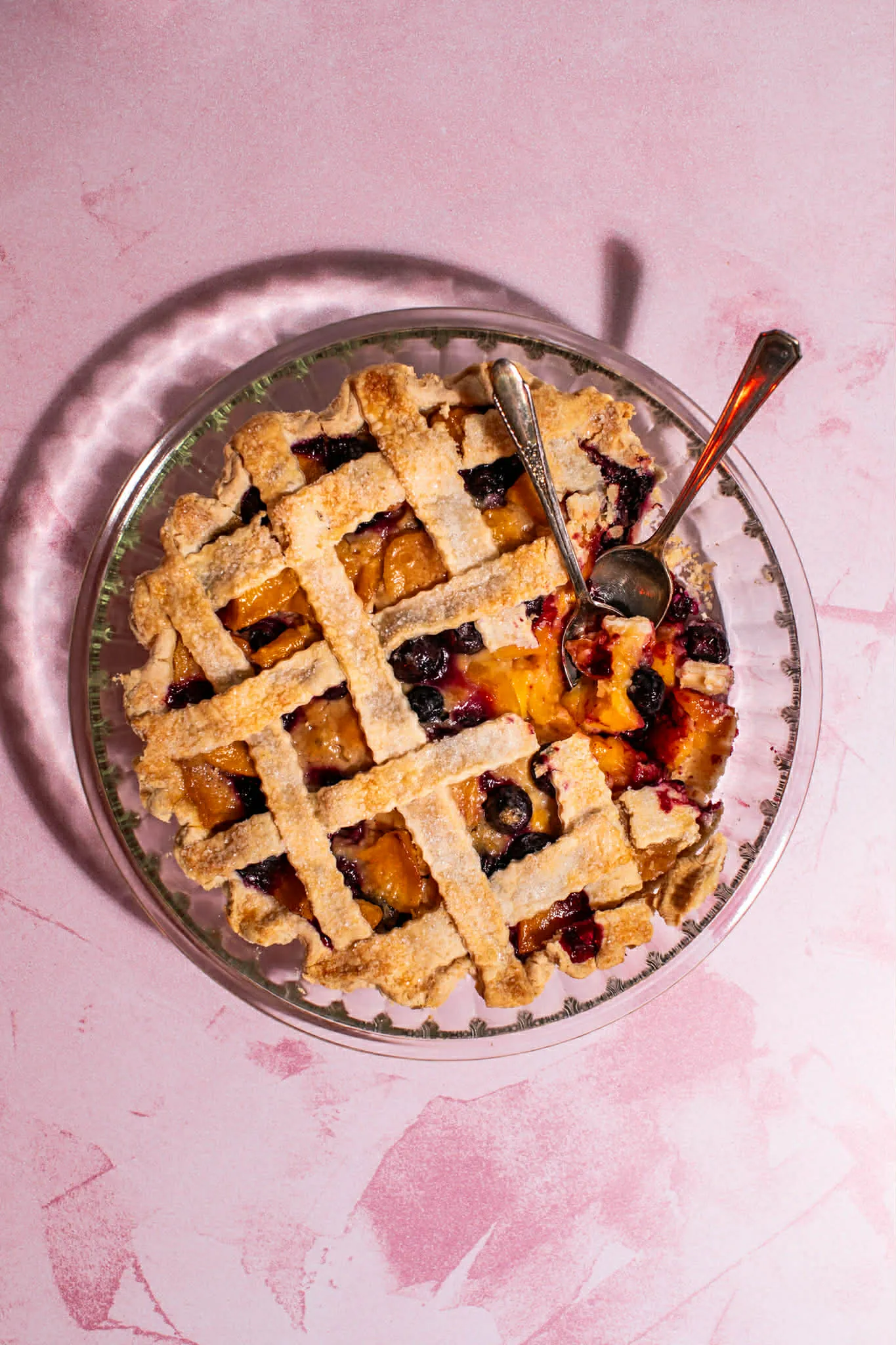 slice-of-heaven-bellingham-blueberry-peach-lattice-pie-overhead image