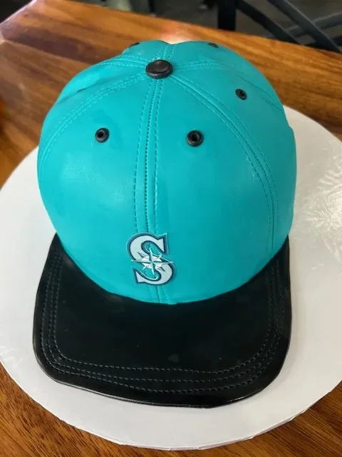 slice-of-heaven-bellingham-custom-cake-seattle-mariners-baseball-cap image